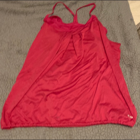 C9 by champion maroon tank top with a built in bra - Picture 1 of 1